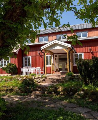 Hoor Municipality Cabin | Discover Långstorp: Pet-Friendly Stay with Kitchen Access