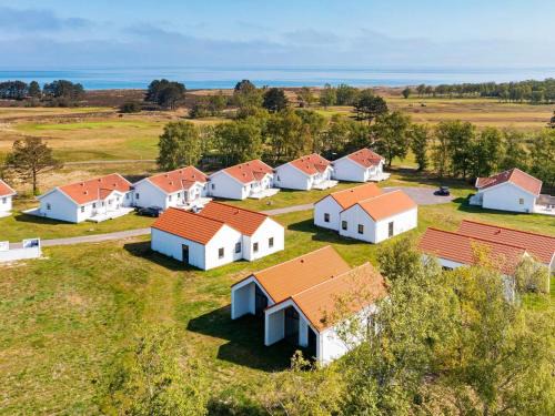 Læsø House | Family-Friendly 3-Person Holiday Park Home in L S