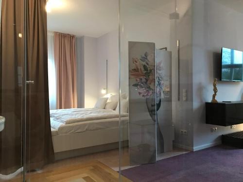Schrobenhausen Hotel | Family-Friendly Lèvres Hotel: Guest Rated 9.5/10