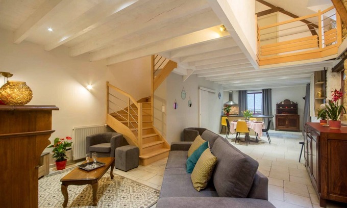 Plumeliau House | Family-Friendly Gîte Léon in Plumeliau Awaits You