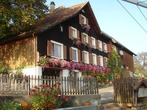 Lienz Apartment | Experience Comfort at Löhli Hof: Pet and Child Friendly