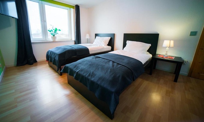 Broitzem House | Comfortable Löwen Unterkunft in Braunschweig with Hot Tub