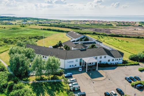 Logstor Hotel | Discover Løgstør Parkhotel: Oceanfront Retreat with Spa