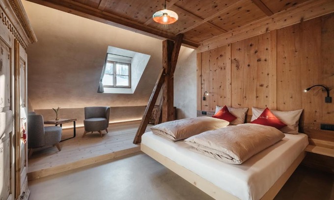 Badia Apartment | Unforgettable Stay at Lüch Colz - Rated 10/10, Family Friendly