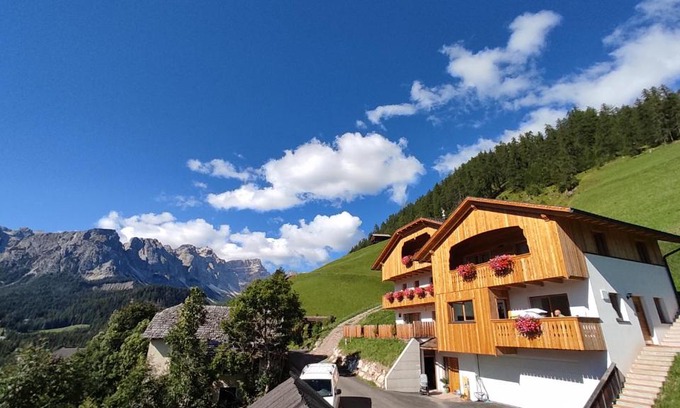 Longiaru Apartment | Discover Lüch de Corona: Child-Friendly Stay, Rated 9.7
