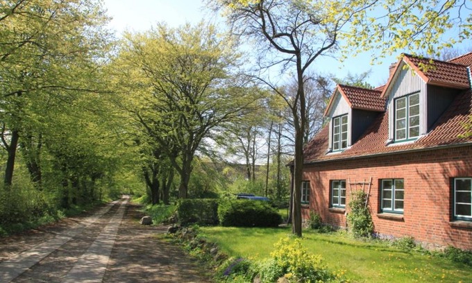 Blekendorf House | Relax at Lüttes Mühlenhus: Family & Pet-Friendly Retreat