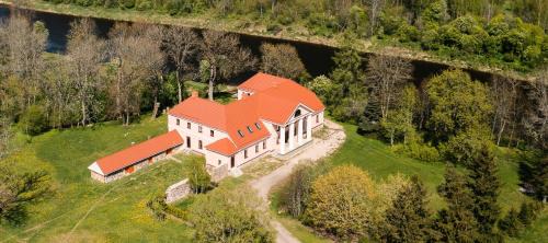 Lena House | Discover Lēnu pils: 10/10 Rated & Family-Friendly Retreat