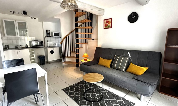 Pont-Saint-Esprit Apartment | Experience l'échappée belle Duplex with Pool & Terrace