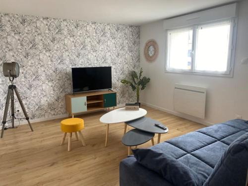 Bessines Apartment | Experience Family-Friendly Comfort at L'échappée Belle