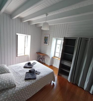 La Chapelle-Agnon House | L 'échappe-loups maison de 2 à 8 personnes et garage