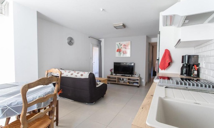 Embrun Apartment | Cozy L'écureuil - Family-Friendly Retreat in Embrun