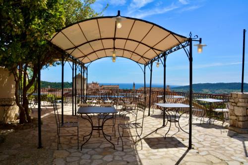 Ramatuelle Hotel | Discover L'Écurie Du Castellas: Pet-Friendly Getaway