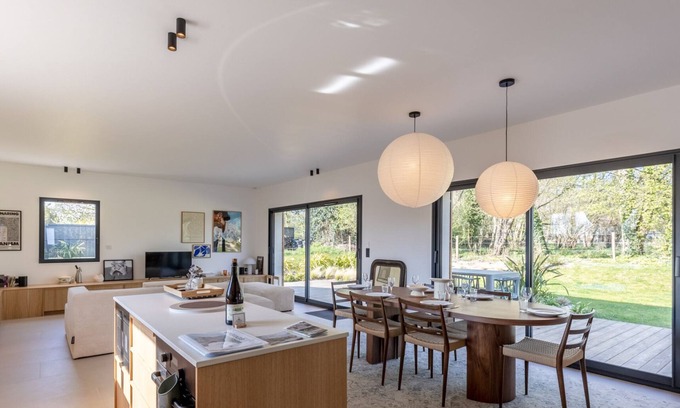 Honfleur House | L'Élégance | 115 m² | 4 + 2 guests | Design & Nature