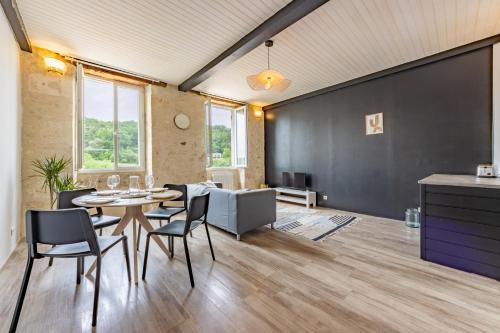 Montaigu-de-Quercy Apartment | Elegant T3 in Village Center with Easy Parking & Pet-Friendly