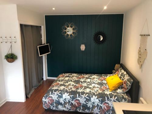 North district Apartment | Family-Friendly Retreat at L’été de Mélusine - 8.1 Rating