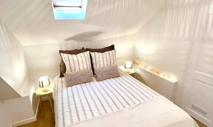 Quartier Hyper-Centre Apartment | Explore L'étoile Grenobloise in the Heart of Grenoble