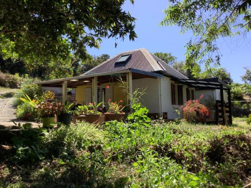 Cilaos House | Pet-Friendly L’îlet Songes with Oceanfront Views