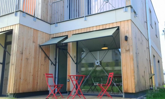 Bourges Apartment | Modern Comfort at L'îlot - Family-Friendly with Parking