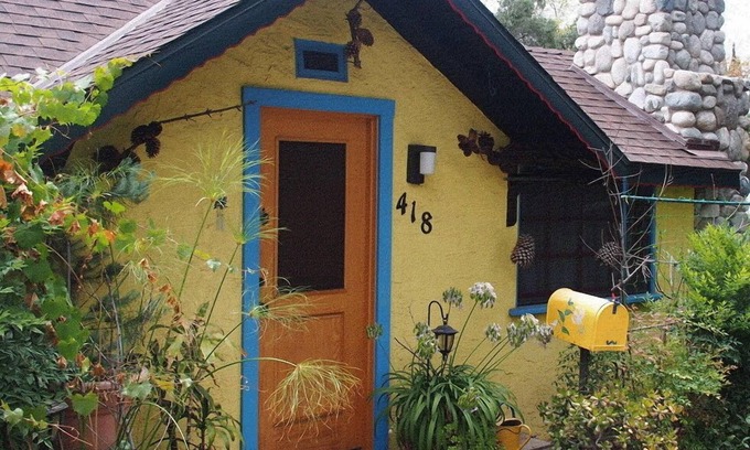 Sierra Madre Cottage | Convenient Access to L.A. & Pasadena with Pool and Spa