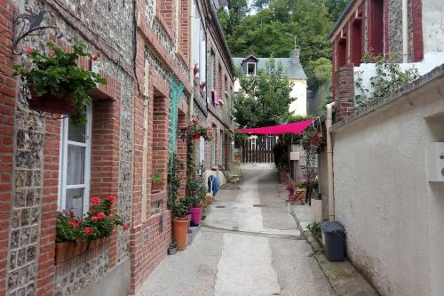 Yport House | Pet-Friendly L'Abri Côtier: Guest Rated 9/10 for Families