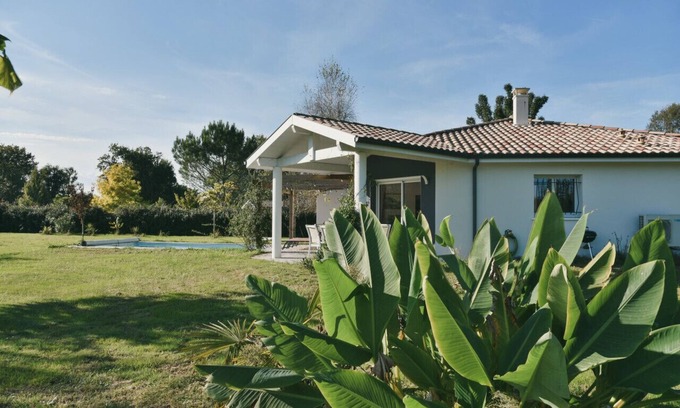 Benesse-Maremne House | l'Acacia, swimming pool and large garden