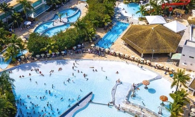 Jardim Paraiso Apartment | Relax at Lacqua diRoma - Family-Friendly with Pool Access