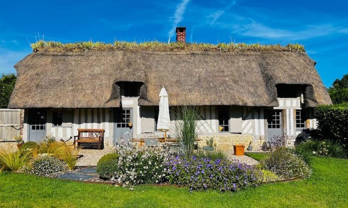 Saint-Pierre-Azif House | Discover L’Agapé: A Normandy Gem with Oceanfront Bliss