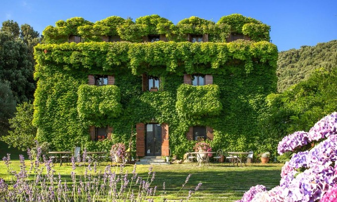 Tempio Pausania Hotel | Oceanfront Escape at L'Agnata di De André Boutique Hotel