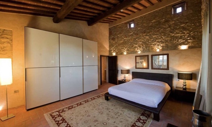 Santa Cristina a Mezzana Bed & Breakfast | Serene L' Agriturismo Sottototno in Tuscany's Nature
