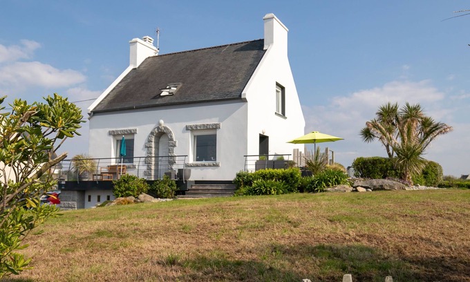 Plouguerneau House | Pet-Friendly Oceanfront Retreat at L'Air du Large
