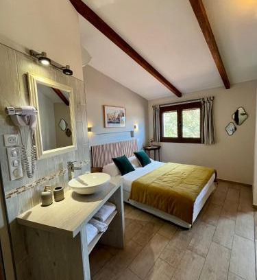 Corte House | Discover L'Albadu: Family-Friendly Retreat with Great Dining