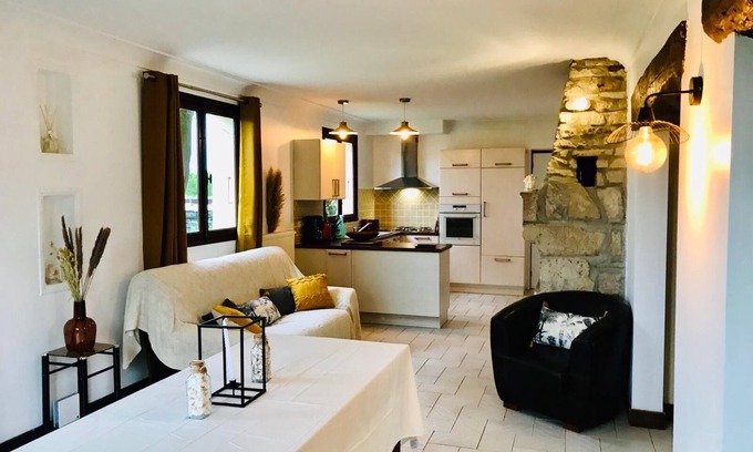 Denneville House | Beautiful Oceanfront Gîte L'Albatros: Perfect for Families