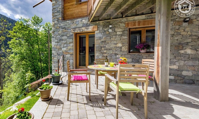 Peisey-Nancroix House | Welcoming L'ALLIET in Peisey Nancroix with Breakfast & Kitchen