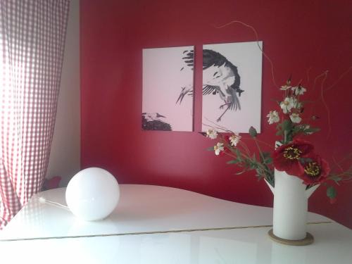 Saint-Pierre-des-Corps Bed & Breakfast | Discover L'Alsacienne: Family-Friendly with Top Dining