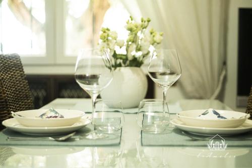 Giarre Apartment | Elegant Stay at L'AmElie with Hot Tub & Child-Friendly Amenities