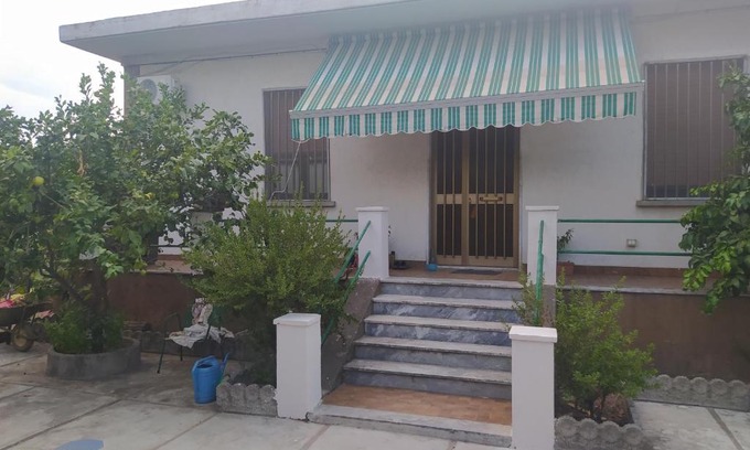 Marina di Davoli Bed & Breakfast | Cozy Stay at L'Americano B&B - Pet and Child Friendly!