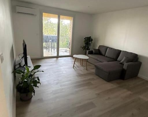 Vedene Apartment | Inviting L’Amistouso: Family-Friendly & Guest Rated 9.6
