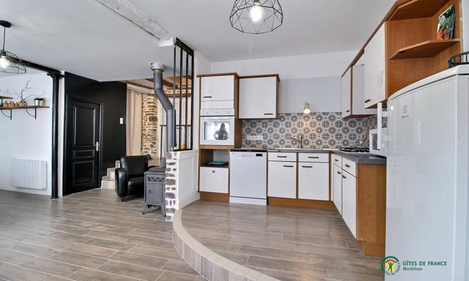 Mauron House | Family-Friendly Stay at L'Ancien Bistrot in Mauron