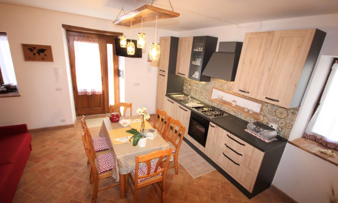 San Lorenzo Nuovo House | Discover L'Angoletto: Poolside Oasis on Lake Bolsena