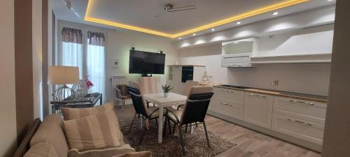 Vaiano Apartment | Discover L'angolo di Ari: Family-Friendly Retreat with High Ratings