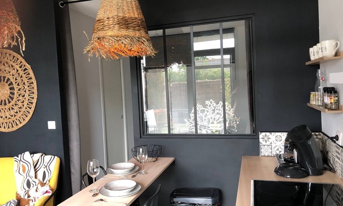 Plescop Apartment | Cozy L'annexe Apartment: 5 mins from Vannes & Family-Friendly