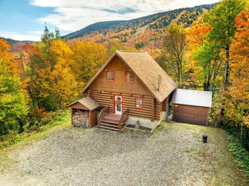 Notre-Dame-Auxiliatrice-de-Buckland Ski Chalet | L'Antaya - SPA Mountain