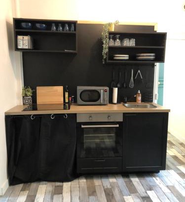 La Roche-Guyon Apartment | Discover Family-Friendly Comfort at L’Apparté Hotel