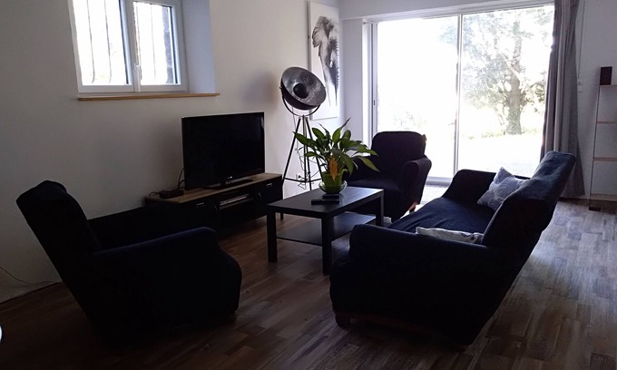 Nebouzat Apartment | Pet-Friendly Retreat at L' Appart(é) Auvergne – Rated 9.6