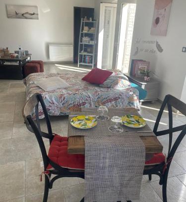 Paradou Bed & Breakfast | L'appart Thé - Charme apaisant au coeur des Alpilles