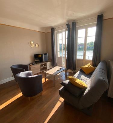 Seurre Apartment | Family-Focused Comfort at L’appartement de Rose
