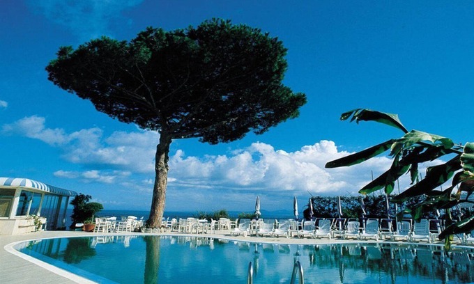 Casamicciola Terme Hotel | Discover Comfort at Hotel L'Approdo - 4-Star Haven