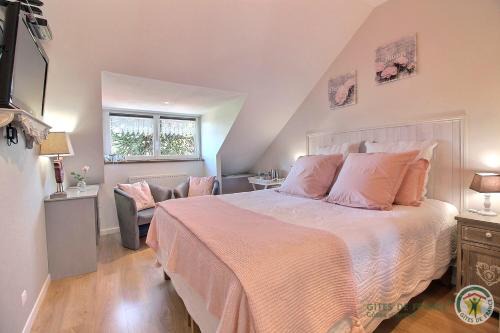 Tressignaux Bed & Breakfast | Family-Friendly Stay at L'araukaria with Kitchen Amenities