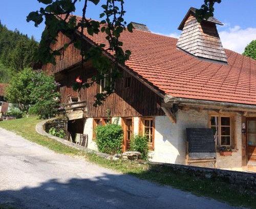 Grand'Combe-Chateleu House | Unforgettable Stays at L'arbre à chapeaux with Ocean Views