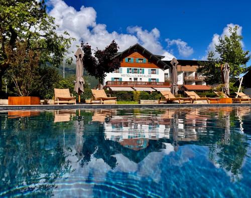 Doussard Hotel | Elegant L'Arcalod & Bistrot Jeanne: Spa & Lake Views